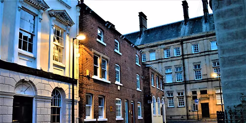 Discover Wakefield's Architecture