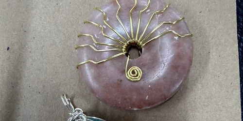 Wire wrap jewelry making with Annita