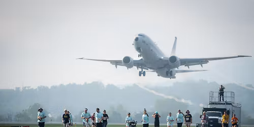 AVL RUNWAY 5K