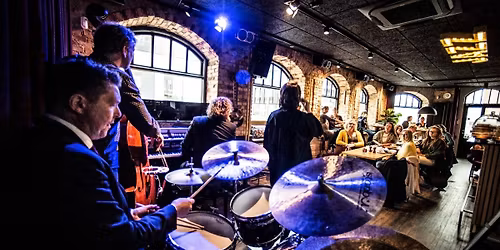 Jazz og Bobler p\u00e5 Cafe St\u00f8j