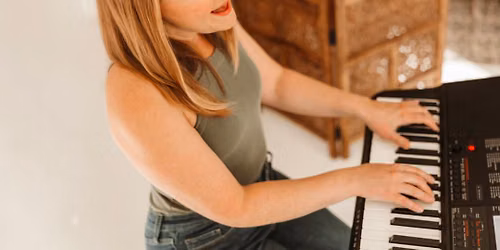 Ashley Sweetman: Linda Ronstadt and Friends