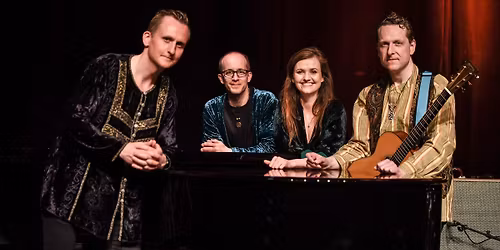 Ragnhei\u00f0ur Gr\u00f6ndal og Friends of Peace \u00e1 M\u00falanum