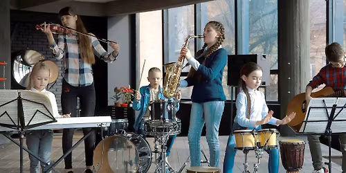 Spiders Summer School of Rock