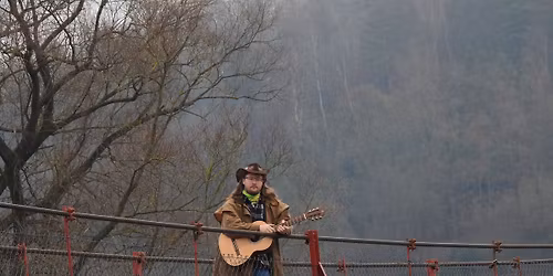 Morskie opowie\u015bci w Pu\u0142awach - Andrzej Czy\u017c - Pub Meduza z Lornet\u0105 