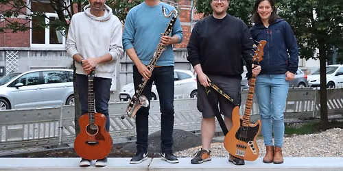 "Chez Marie & Beno\u00eet": Petit po\u00e8te en acoustique