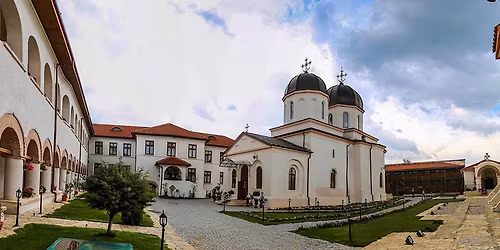 PELERINAJ \u00een POSTUL CR\u0102CIUNULUI, la 7 M\u00c2N\u0102STIRI