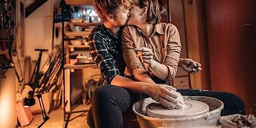 Pottery wheel for couples at Oakville Lakeshore $35CDNpp-vase