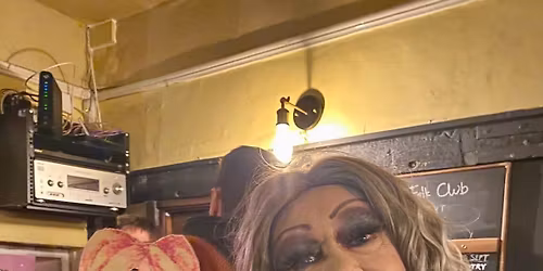 A night of Scream Along with Magenta Slipperz