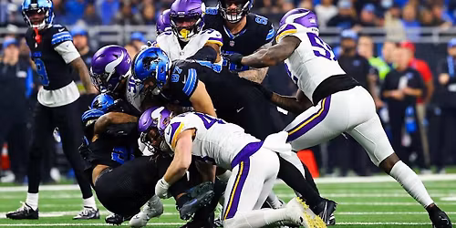 Parking Baltimore Ravens at Minnesota Vikings