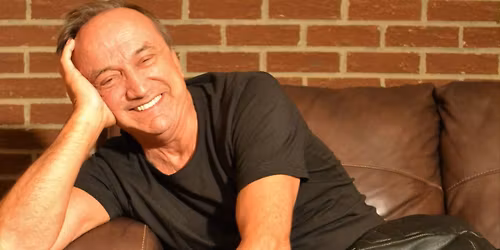 Suppl\u00e9mentaire : Claude Dubois - Dubois solide en libert\u00e9 | Saint-J\u00e9r\u00f4me