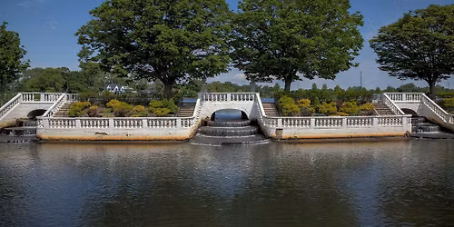 "Thanksgiving Cupcake Decorating Contest with the Mayor"