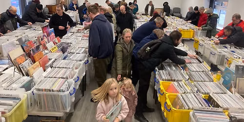 CASTLE DONINGTON Record Fair Sunday 6th September Hub DE74 2NR Monsters of Rock Download