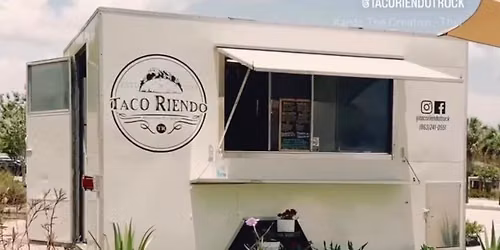 Taco Riendo