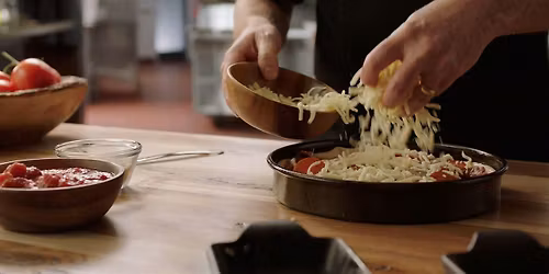 UNO Clifton - Deep Dish Pizza Cooking Class and Lunch