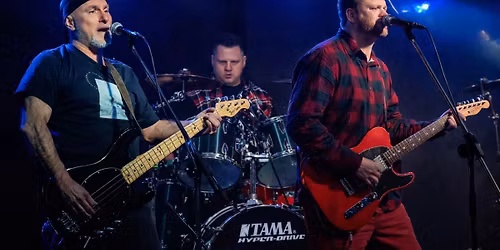 The Buddha Pests @ L\u00e1mp\u00e1s 