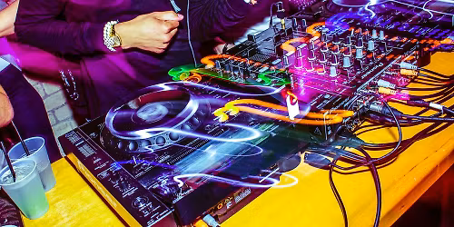 DJ DEVIN