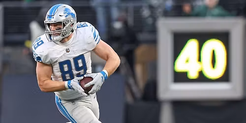 Wright, Mahogany & Muhammad Signing Autographs at DC Sports