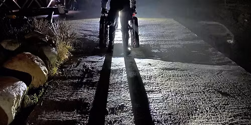 Divers Night p\u00e5 Sj\u00f8strand ved stupebrettet