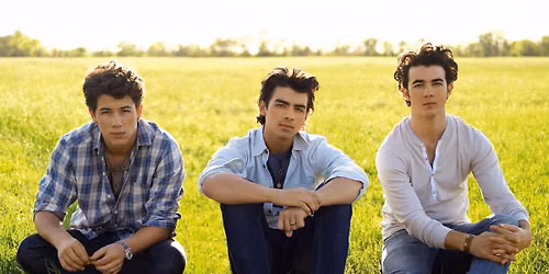 Jonas Brothers with Magnus Ferrell and Deleasa