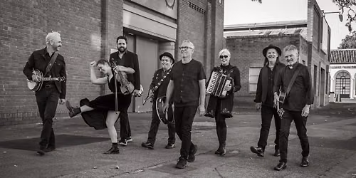 Kelly\u2019s Wayke live at The Wheaty