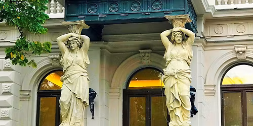 Az Andr\u00e1ssy \u00fat pazar vill\u00e1i \u00e9s palot\u00e1i