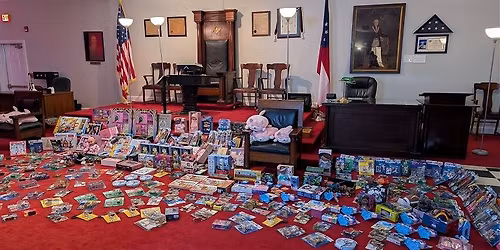 Photos with Santa! \ud83d\udcf7\ud83c\udf84\ud83c\udf81