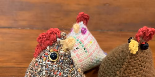 Pin Loom Chickens with Skye LaChute