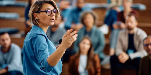 TRAINING IN EFFECTIVE PUBLIC SPEAKING AND ORAL COMMUNICATION