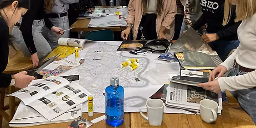 [Re-]Thinking Curating Design and Craft: Negotiating practices