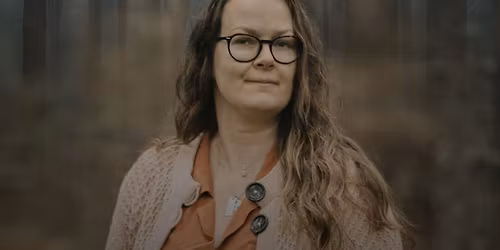 \ud83d\udcda Skr\u00e4ck och skrivgl\u00e4dje \u2013 f\u00f6rfattarkv\u00e4ll med Nina K\u00e4llmodin \ud83c\udfda\ufe0f