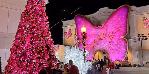 \ud83c\udfa2 A Day at Dollywood Weekend Getaway in Gatlinburg \ud83c\udf1f Just $299 Per Couple