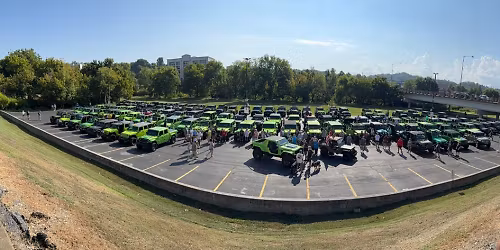 Green Jeep Meet up at Quaker Steak