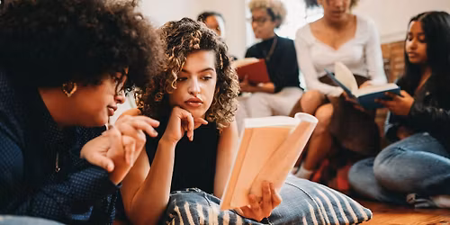 \u00c5pen lesesirkel : Merking av Fr\u00ed\u00f0a \u00cdsberg