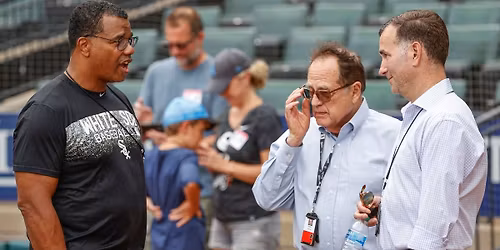 Parking Chicago White Sox at Minnesota Twins