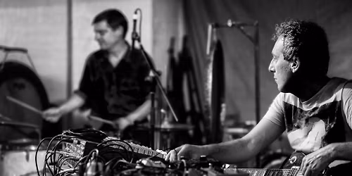 Oren Ambarchi & Will Guthrie \u27e1 Garoa \u27e1 ZDB