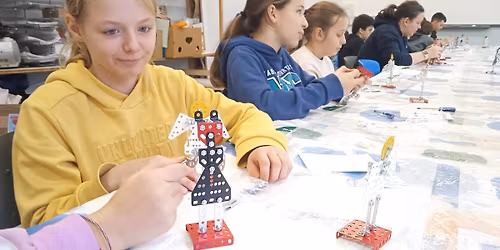 V\u00e1no\u010dn\u00ed d\u00edlny \/ TVO\u0158EN\u00cd Z MERKURU