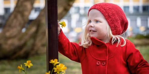 P\u00e5skefestgudstjeneste og p\u00e5skeegg-jakt