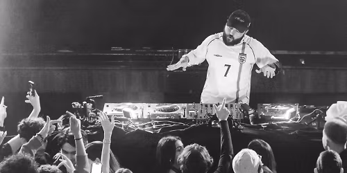 Moojo, Nomis in Grand-case