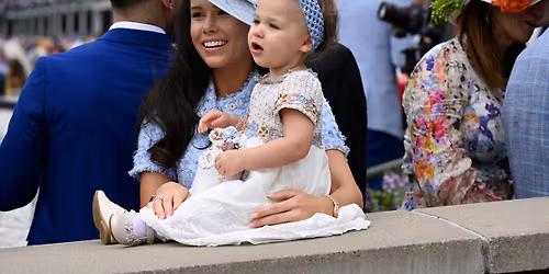 Churchill Downs Racing: Mother's Day
