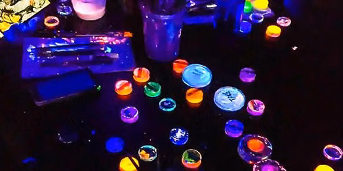 UV Body Painting class for couples