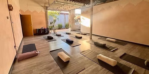 Summer Mini Retreat with Sandy McManus in the studio
