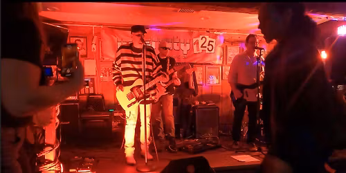 InterCity 125 @ Hailey's Harp & Pub