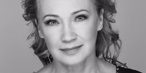 Csend. T\u00f6r\u00e9keny. \u00dcres. \u2013 Udvaros Dorottya felolvas\u00f3sz\u00ednh\u00e1zi estje \/\/ P\u00e9cs