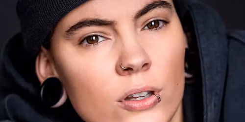 Roxane Bruneau at LOlympia Montreal