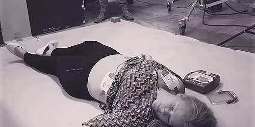 Kurs i Vuxen HLR med hj\u00e4rtstartare 