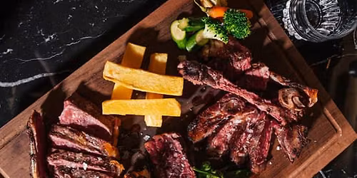 Robata de cal\u00e7ots y carne en Fauna