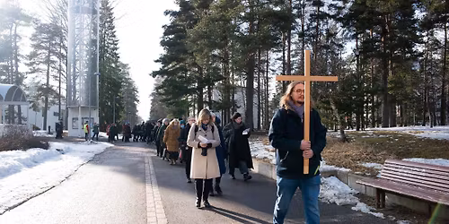 It\u00e4-Helsingin ekumeeninen ristisaatto\/ekumenisk korsprocess\/Ecumenical Procession of the Cross\/