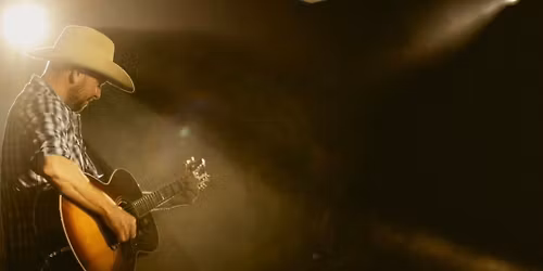 Tommy\u2019s Acoustic Solo Show @ Craftworx