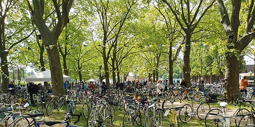 Fahrradmarkt \/\/ Bike Market Prenzlauer Berg  \/\/ Am Mauerpark
