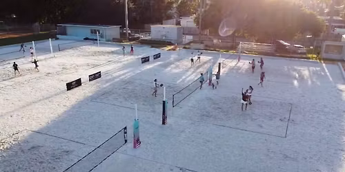 🎾 FREE BEACH TENNIS CLASS: Launch Your New Hobby This Friday!